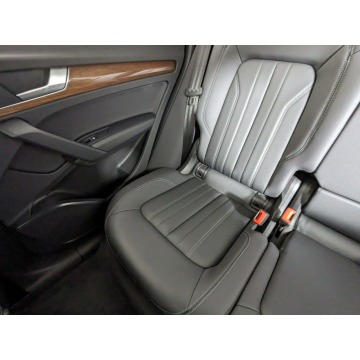 Audi Q5  SUV 2023,  2.0 benzyna, automat - Na sprzedaż za 172 200 zł - Katowice - zdjęcie 10