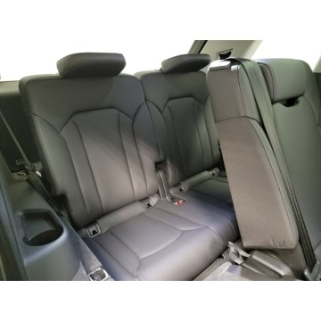Audi Q7  SUV 2023,  2.0 benzyna, automat - Na sprzedaż za 234 930 zł - Katowice - zdjęcie 10