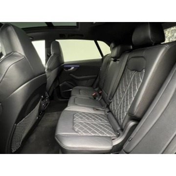 Audi SQ8  SUV 2021,  4.0 benzyna, automat - Na sprzedaż za 277 242 zł - Katowice - zdjęcie 9