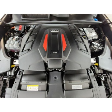 Audi SQ8  SUV 2022,  4.0 benzyna, automat - Na sprzedaż za 291 510 zł - Katowice - zdjęcie 9