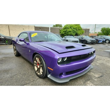 Dodge Challenger  Coupe/Sportowy 2023,  6.2 benzyna, automat - Na sprzedaż za 437 880 zł - Katowice - zdjęcie 2
