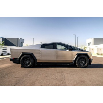 Tesla   SUV 2024 elektryczny, automat - Na sprzedaż za 975 389 zł - Katowice - zdjęcie 3