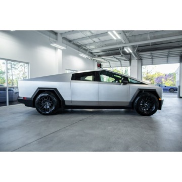 Tesla   SUV 2024 elektryczny, automat - Na sprzedaż za 851 160 zł - Katowice - zdjęcie 6