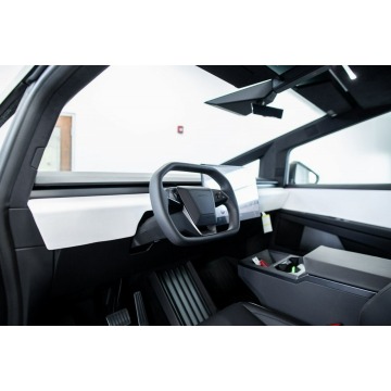 Tesla   SUV 2024 elektryczny, automat - Na sprzedaż za 851 160 zł - Katowice - zdjęcie 8