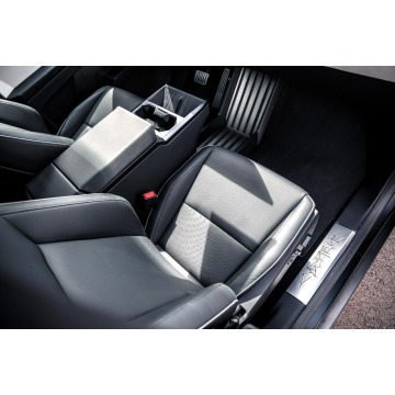Tesla   SUV 2024 elektryczny, automat - Na sprzedaż za 733 080 zł - Katowice - zdjęcie 8