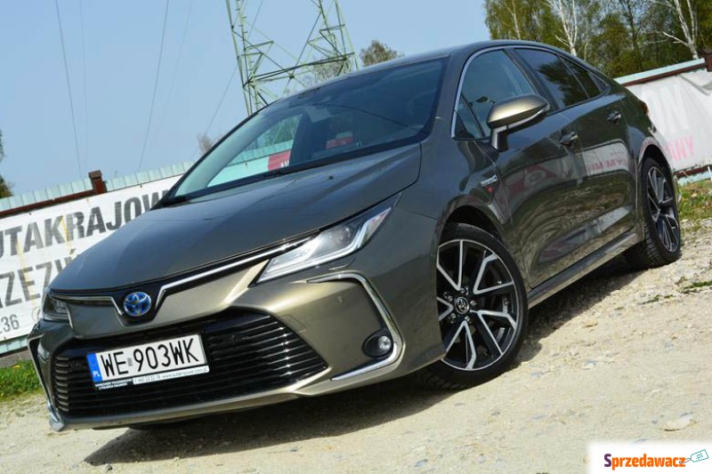 Toyota Corolla  Sedan/Limuzyna 2019,  1.8 benzyna - Na sprzedaż za 99 900 zł - Łódź