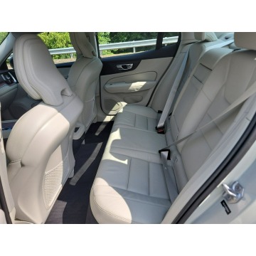 Volvo   Sedan/Limuzyna 2022,  2.0 hybryda, automat - Na sprzedaż za 162 360 zł - Katowice - zdjęcie 11