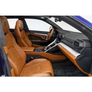 Lamborghini Urus  SUV 2019,  4.0 benzyna, automat - Na sprzedaż za 873 300 zł - Katowice - zdjęcie 12