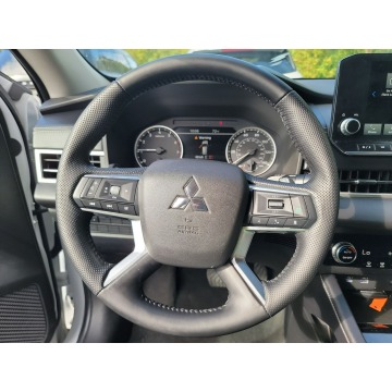 Mitsubishi Outlander  SUV 2022,  2.5 benzyna, automat - Na sprzedaż za 121 770 zł - Katowice - zdjęcie 9