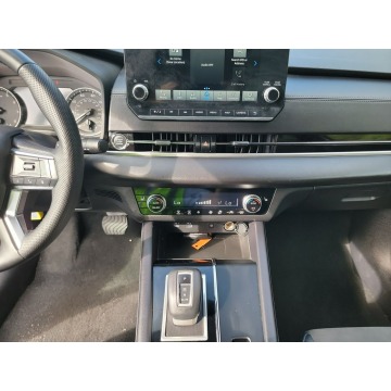 Mitsubishi Outlander  SUV 2022,  2.5 benzyna, automat - Na sprzedaż za 121 770 zł - Katowice - zdjęcie 10
