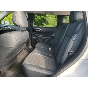 Mitsubishi Outlander  SUV 2022,  2.5 benzyna, automat - Na sprzedaż za 121 770 zł - Katowice - zdjęcie 11
