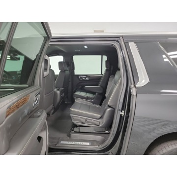Chevrolet Suburban  SUV 2023,  5.3 benzyna, automat - Na sprzedaż za 323 490 zł - Katowice - zdjęcie 11