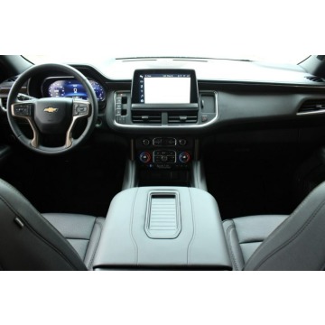 Chevrolet Suburban  SUV 2023,  6.2 benzyna, automat - Na sprzedaż za 404 670 zł - Katowice - zdjęcie 9