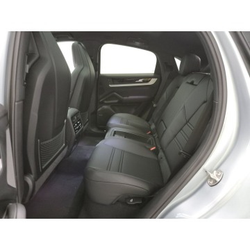 Porsche Cayenne  SUV 2023,  3.0 benzyna, automat - Na sprzedaż za 397 290 zł - Katowice - zdjęcie 11