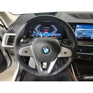 BMW X7  SUV 2023,  3.0 hybryda, automat - Na sprzedaż za 306 270 zł - Katowice - zdjęcie 9