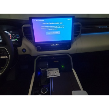 Toyota Sequoia  SUV 2023,  3.4 hybryda, automat - Na sprzedaż za 341 940 zł - Katowice - zdjęcie 10