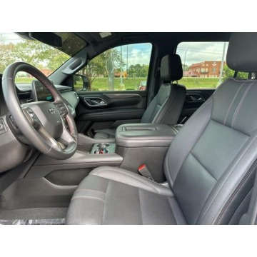 Chevrolet Suburban  SUV 2023,  5.3 benzyna, automat - Na sprzedaż za 341 940 zł - Katowice - zdjęcie 9
