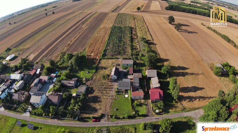 Sprzedam dom Bobrowa -  wolnostojący parterowy,  pow.  175 m2,  działka:   19 090 m2