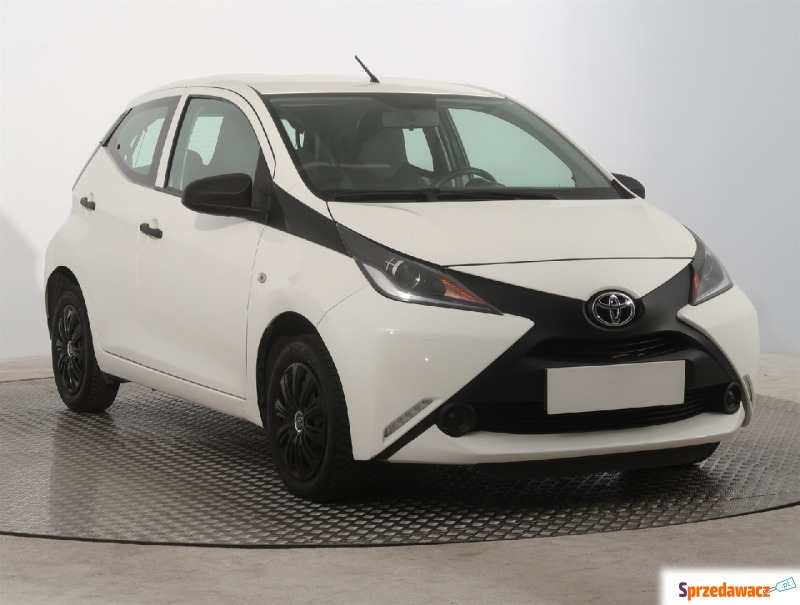 Toyota Aygo  Hatchback 2017,  1.0 benzyna - Na sprzedaż za 31 499 zł - Bielany Wrocławskie