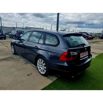 BMW Seria 3  Kombi 2007,  2.0 benzyna+LPG, automat - Na sprzedaż za 14 900 zł - Kraków - zdjęcie 7