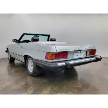 Mercedes - Benz SL-klasa  Kabriolet 1984,  3.8 benzyna, automat - Na sprzedaż za 88 560 zł - Katowice - zdjęcie 9