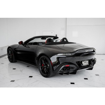Aston Martin V8  Kabriolet 2021,  4.0 benzyna, automat - Na sprzedaż za 824 100 zł - Katowice - zdjęcie 4