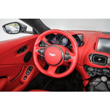 Aston Martin V8  Kabriolet 2021,  4.0 benzyna, automat - Na sprzedaż za 836 400 zł - Katowice - zdjęcie 9