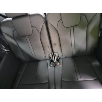 Kia Sorento  SUV 2023,  2.5 benzyna, automat - Na sprzedaż za 190 650 zł - Katowice - zdjęcie 12