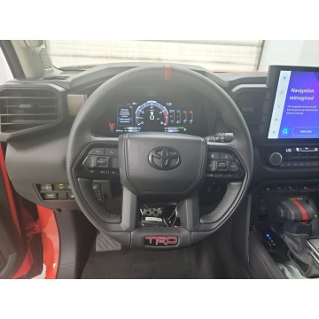 Toyota Sequoia  SUV 2023,  3.4 hybryda, automat - Na sprzedaż za 381 546 zł - Katowice - zdjęcie 9