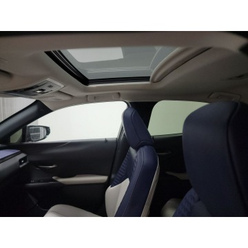 Lexus UX  SUV 2021,  2.0 hybryda, automat - Na sprzedaż za 143 910 zł - Katowice - zdjęcie 12
