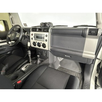 Toyota FJ Cruiser  SUV 2014,  4.0 benzyna, automat - Na sprzedaż za 78 720 zł - Katowice - zdjęcie 10