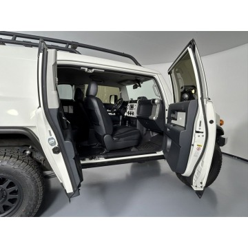 Toyota FJ Cruiser  SUV 2014,  4.0 benzyna, automat - Na sprzedaż za 78 720 zł - Katowice - zdjęcie 11