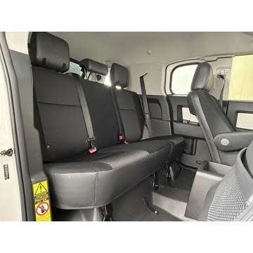 Toyota FJ Cruiser  SUV 2014,  4.0 benzyna, automat - Na sprzedaż za 78 720 zł - Katowice - zdjęcie 12