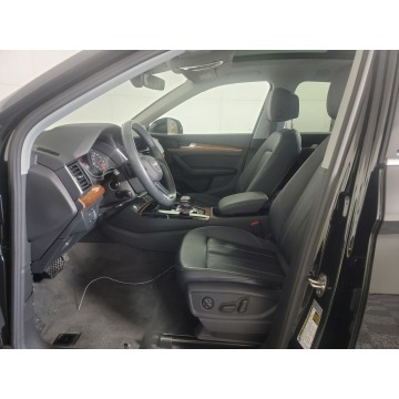 Audi Q5  SUV 2023,  2.0 benzyna, automat - Na sprzedaż za 180 810 zł - Katowice - zdjęcie 9