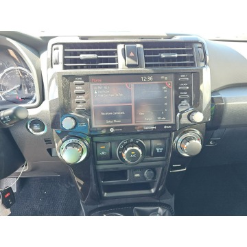 Toyota 4-Runner  SUV 2023,  4.0 benzyna, automat - Na sprzedaż za 178 350 zł - Katowice - zdjęcie 9