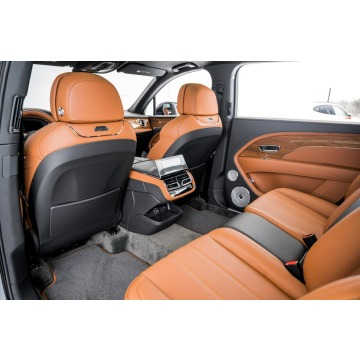 Bentley Bentayga  SUV 2023,  4.0 benzyna, automat - Na sprzedaż za 1 229 729 zł - Katowice - zdjęcie 10