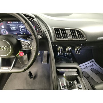 Audi R8  Kabriolet 2020,  5.2 benzyna, automat - Na sprzedaż za 639 600 zł - Katowice - zdjęcie 9