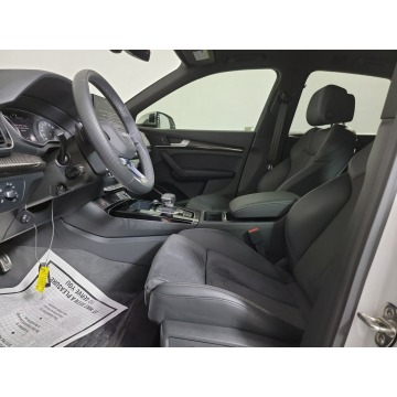 Audi SQ5  SUV 2022,  3.0 benzyna, automat - Na sprzedaż za 152 520 zł - Katowice - zdjęcie 9