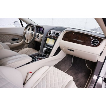 Bentley   Kabriolet 2017,  6.0 benzyna, automat - Na sprzedaż za 643 782 zł - Katowice - zdjęcie 10