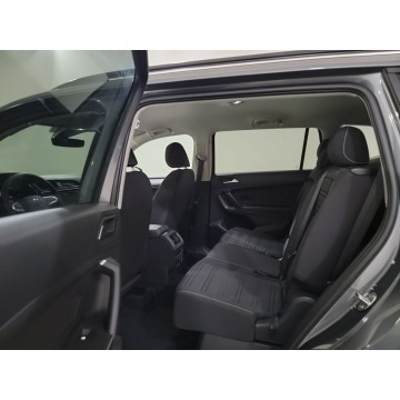 Volkswagen Tiguan  SUV 2023,  2.0 benzyna, automat - Na sprzedaż za 167 280 zł - Katowice - zdjęcie 11