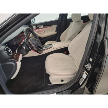 Mercedes - Benz E-klasa  Sedan/Limuzyna 2022,  2.0 benzyna, automat - Na sprzedaż za 178 350 zł - Katowice - zdjęcie 9