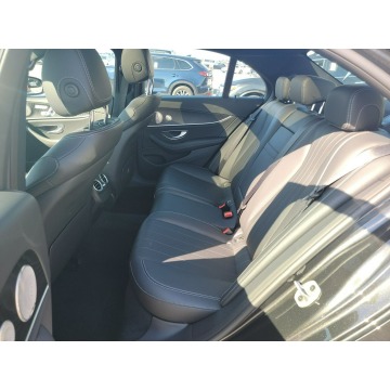 Mercedes - Benz E-klasa  Sedan/Limuzyna 2023,  2.0 benzyna, automat - Na sprzedaż za 185 718 zł - Katowice - zdjęcie 9