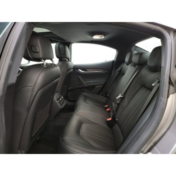 Maserati Ghibli  Sedan/Limuzyna 2019,  3.0 benzyna, automat - Na sprzedaż za 90 282 zł - Katowice - zdjęcie 9