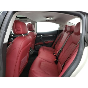 Maserati Ghibli  Sedan/Limuzyna 2019,  3.0 benzyna, automat - Na sprzedaż za 97 170 zł - Katowice - zdjęcie 9