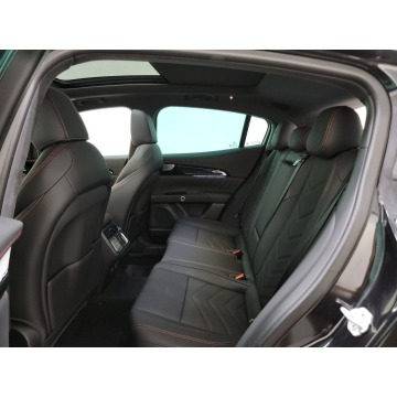 Maserati   SUV 2023,  2.0 hybryda, automat - Na sprzedaż za 220 170 zł - Katowice - zdjęcie 9