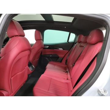 Maserati   SUV 2023,  2.0 hybryda, automat - Na sprzedaż za 207 870 zł - Katowice - zdjęcie 9