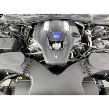 Maserati Quattroporte  Sedan/Limuzyna 2019,  3.0 benzyna, automat - Na sprzedaż za 118 080 zł - Katowice - zdjęcie 10