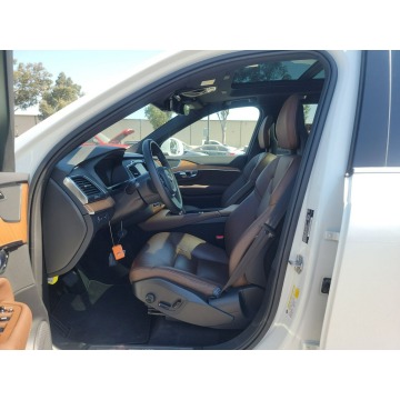 Volvo   SUV 2021,  2.0 hybryda, automat - Na sprzedaż za 148 830 zł - Katowice - zdjęcie 9