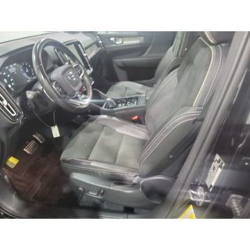 Volvo   SUV 2020,  2.0 hybryda, automat - Na sprzedaż za 100 860 zł - Katowice - zdjęcie 9