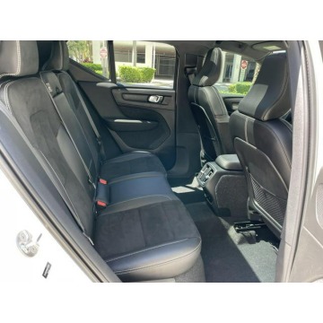 Volvo   SUV 2022,  2.0 hybryda, automat - Na sprzedaż za 118 080 zł - Katowice - zdjęcie 11